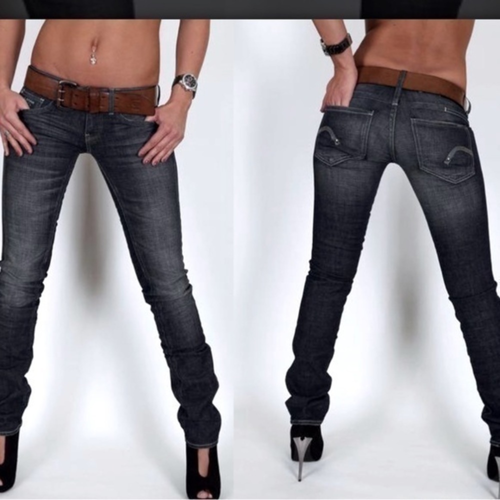 New with tags G-STAR RAW Reese straight designer jeans. 27X32 with 7” rise.